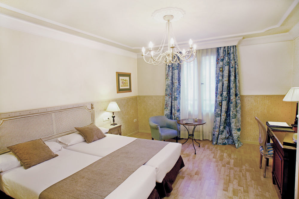 מלון ולנסיה Vincci Lys מראה חיצוני תמונה